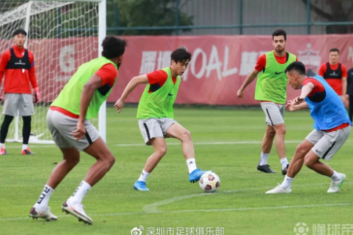 海星体育下载:深足0-0沧州雄狮,金特罗伤退,元敏诚替补登场